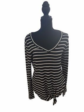 Black & White Striped V-Neck Tie-Hem Women's Top Express One Eleven Size XS